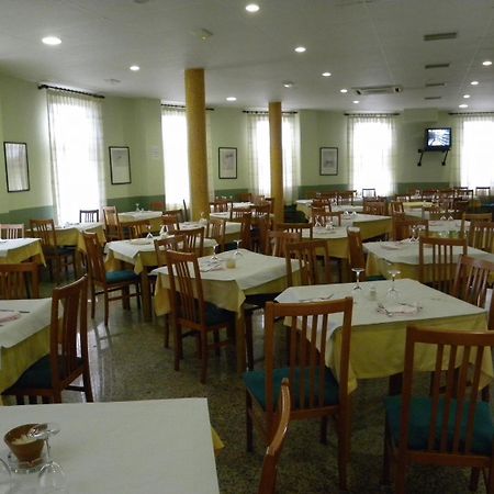 Hostal Las Fuentes Arevalo Ngoại thất bức ảnh